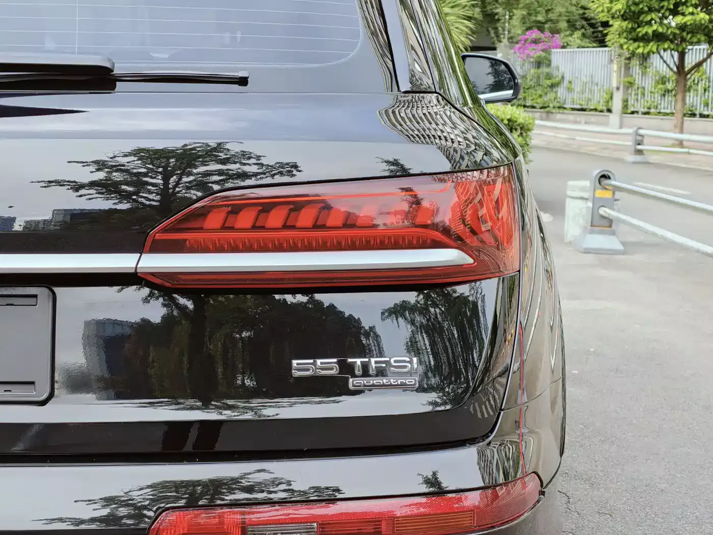 Audi Q7 2022 55 TFSI quattro S line Sport фото 6