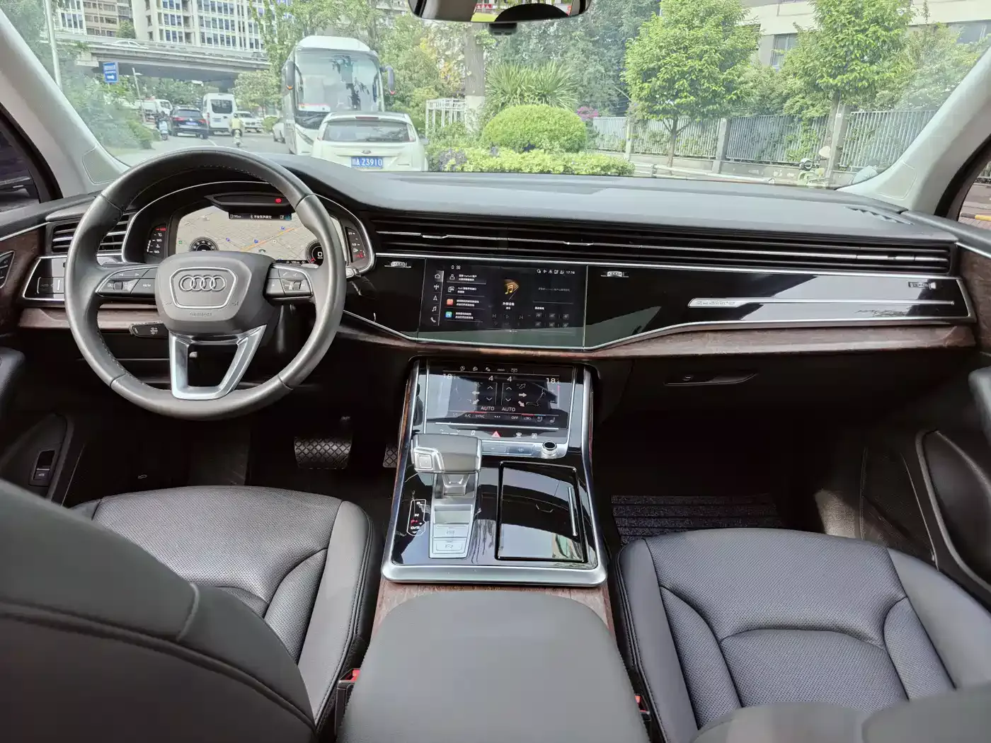 Audi Q7 2022 55 TFSI quattro S line Sport фото 12