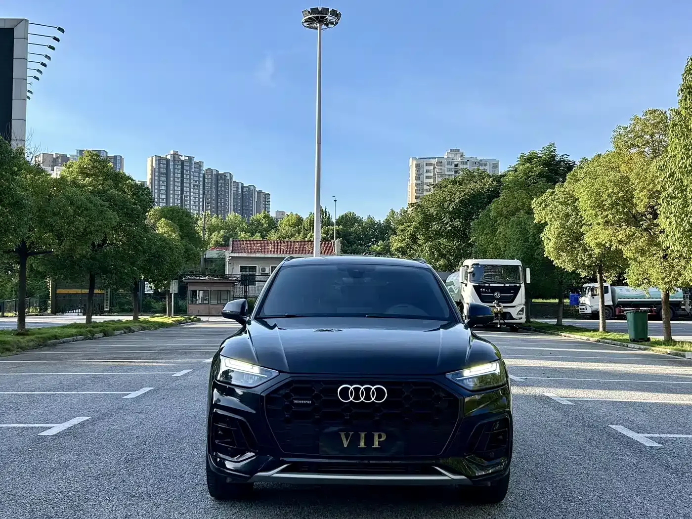 Audi Q5L 2024 Model 45 TFSI Luxury Dynamic фото 3