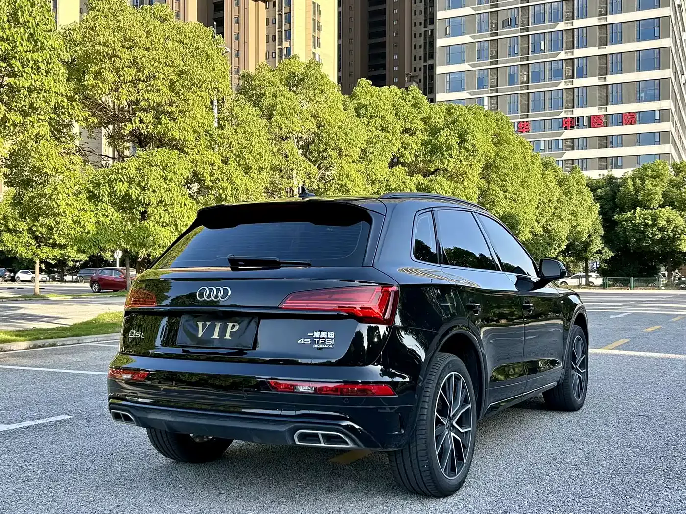 Audi Q5L 2024 Model 45 TFSI Luxury Dynamic фото 6
