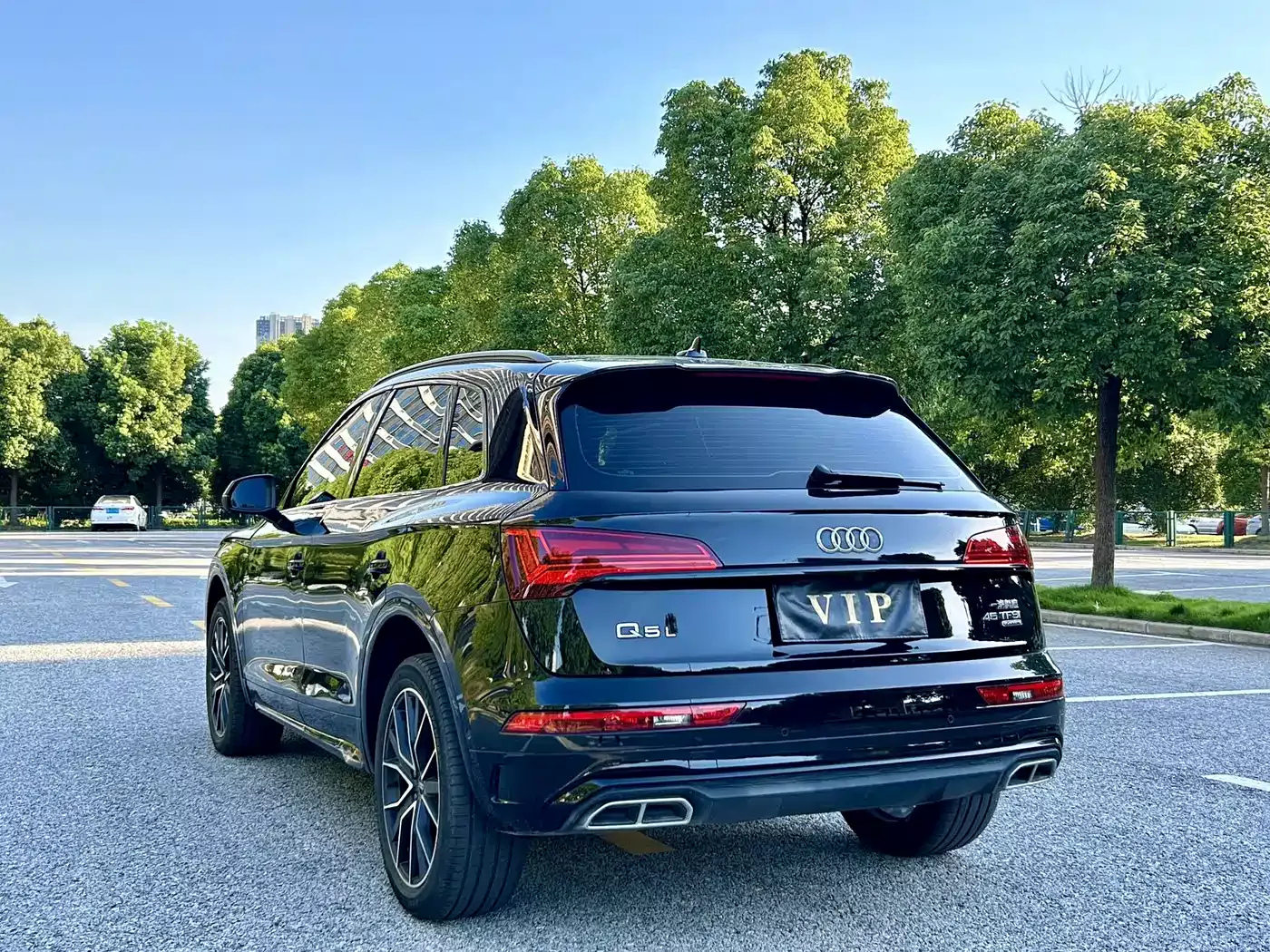 Audi Q5L 2024 Model 45 TFSI Luxury Dynamic фото 9