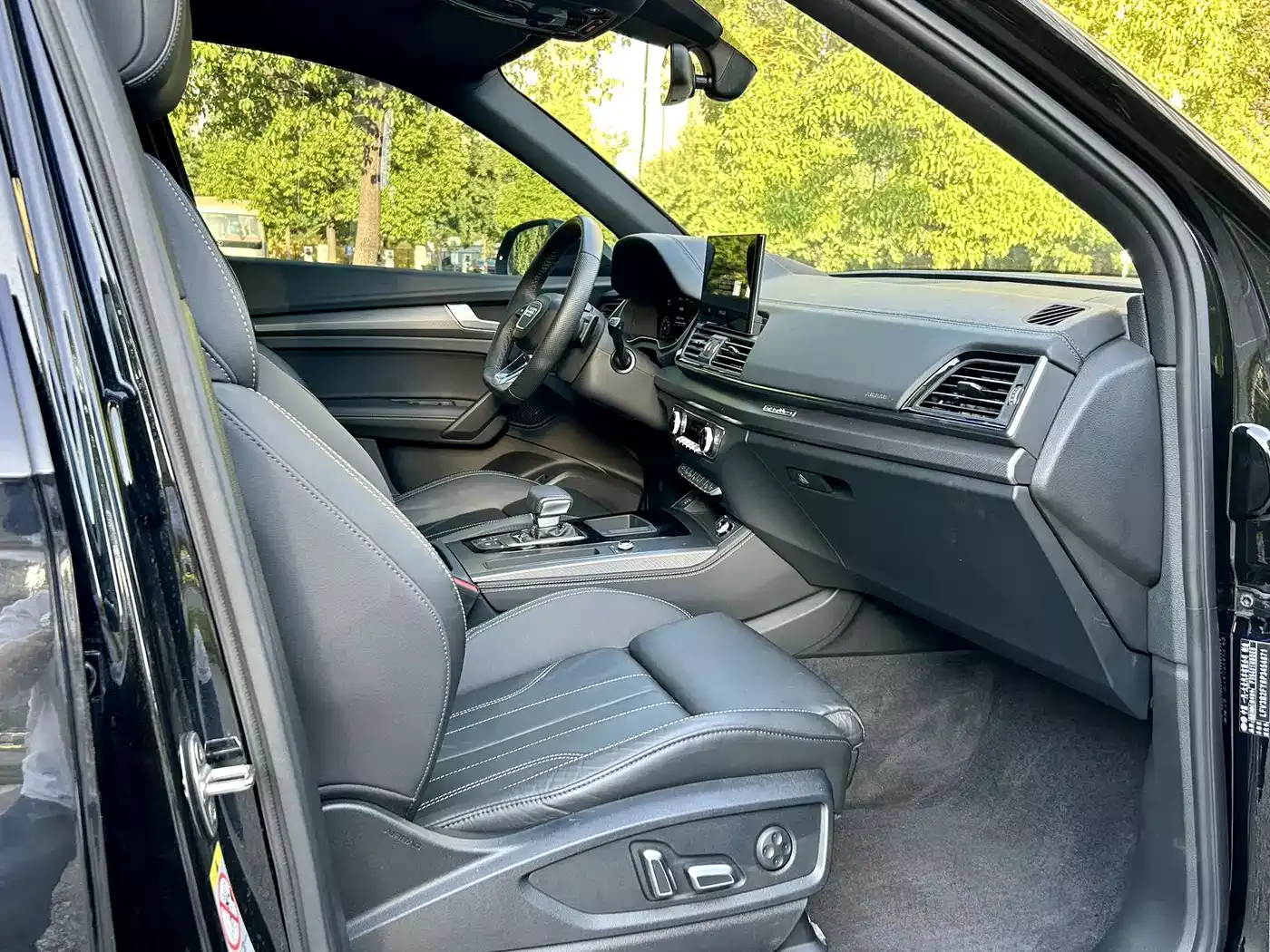 Audi Q5L 2024 Model 45 TFSI Luxury Dynamic фото 14
