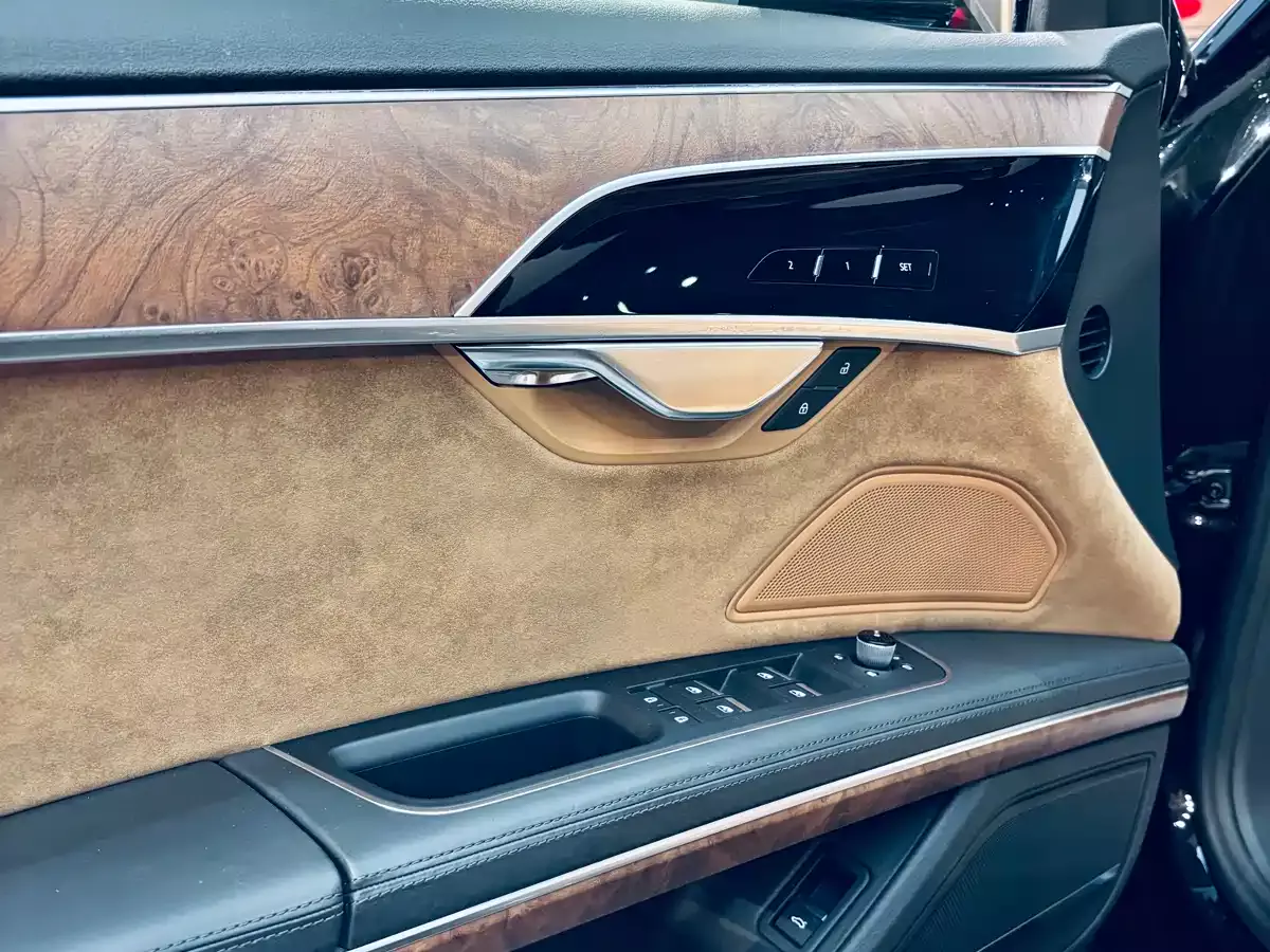 Audi A8 2018 A8L 55 TFSI quattro Luxury фото 7