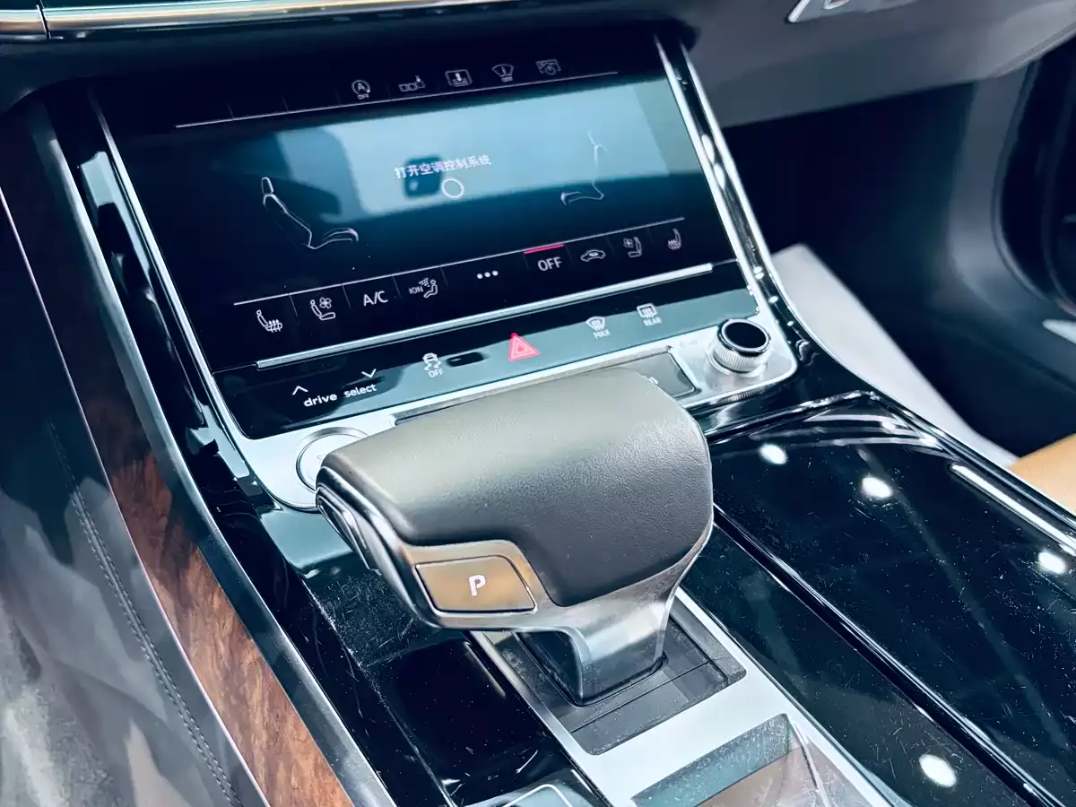Audi A8 2018 A8L 55 TFSI quattro Luxury фото 9