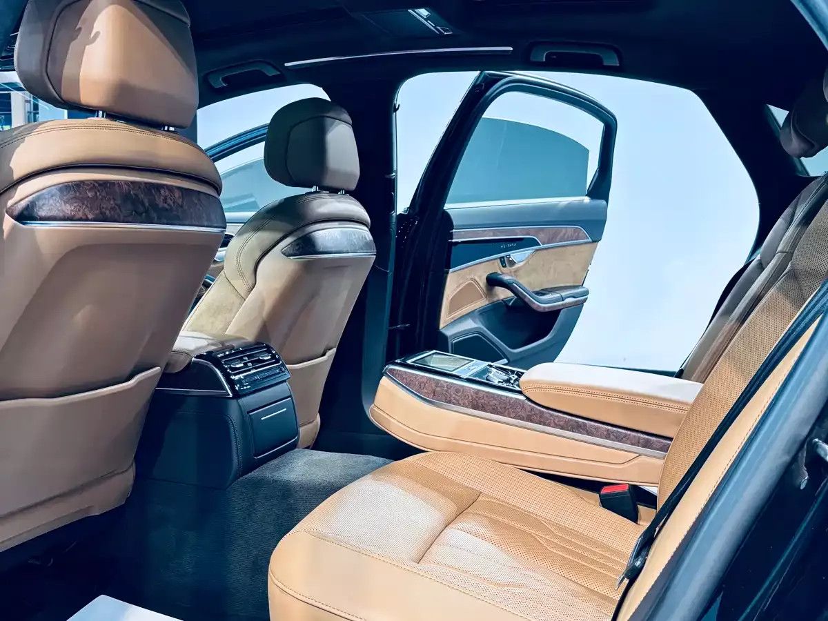 Audi A8 2018 A8L 55 TFSI quattro Luxury фото 13