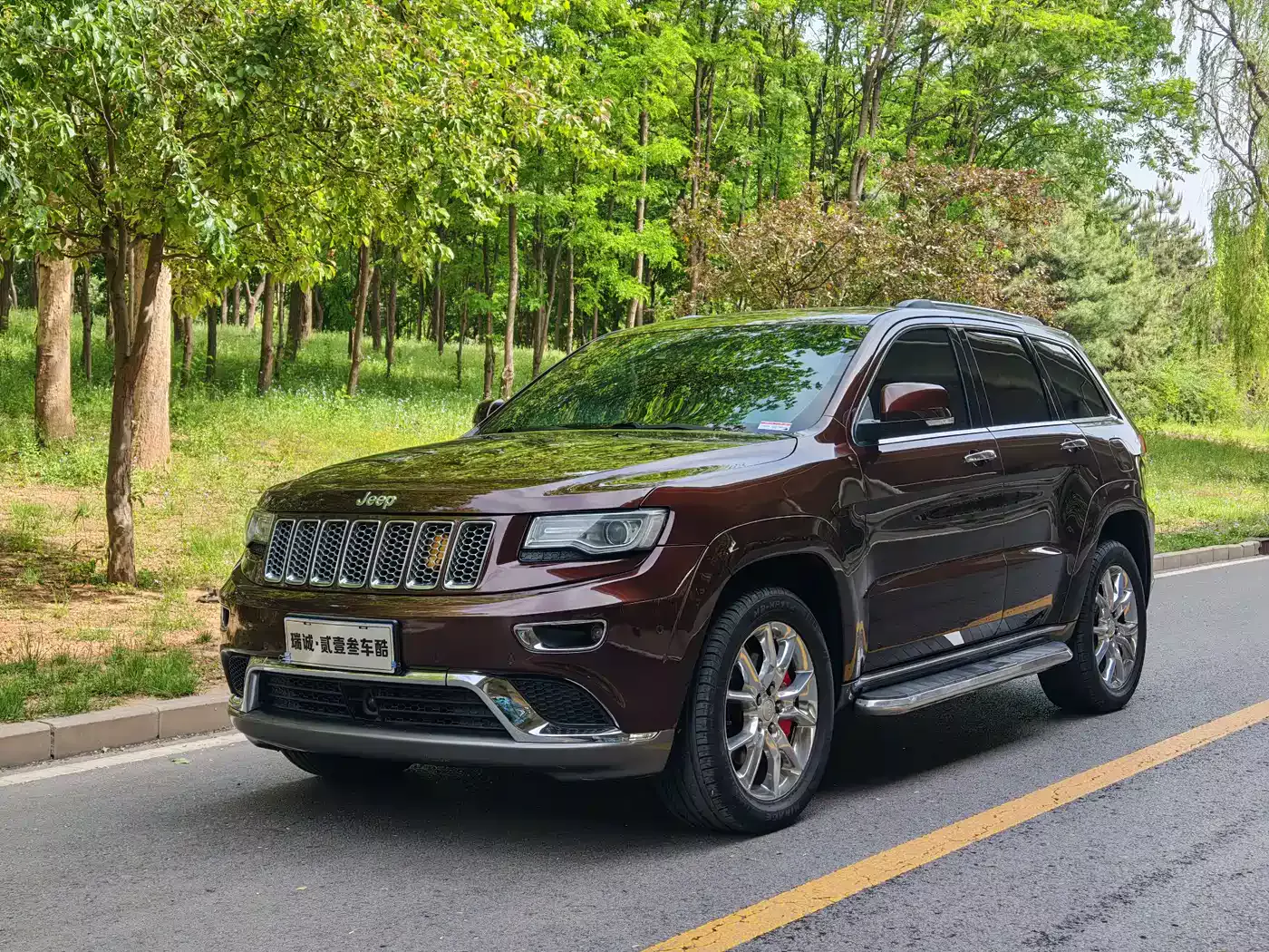 Jeep Grand Cherokee (Import) 2014 5.7L Flagship Deluxe Edition