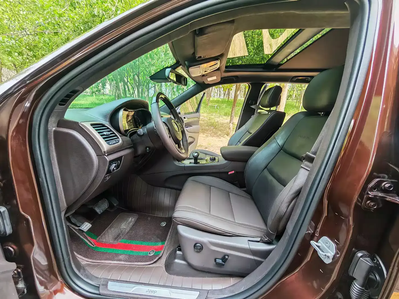 Jeep Grand Cherokee (Import) 2014 5.7L Flagship Deluxe Edition фото 4