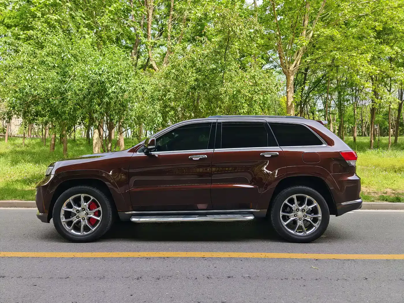 Jeep Grand Cherokee (Import) 2014 5.7L Flagship Deluxe Edition фото 14