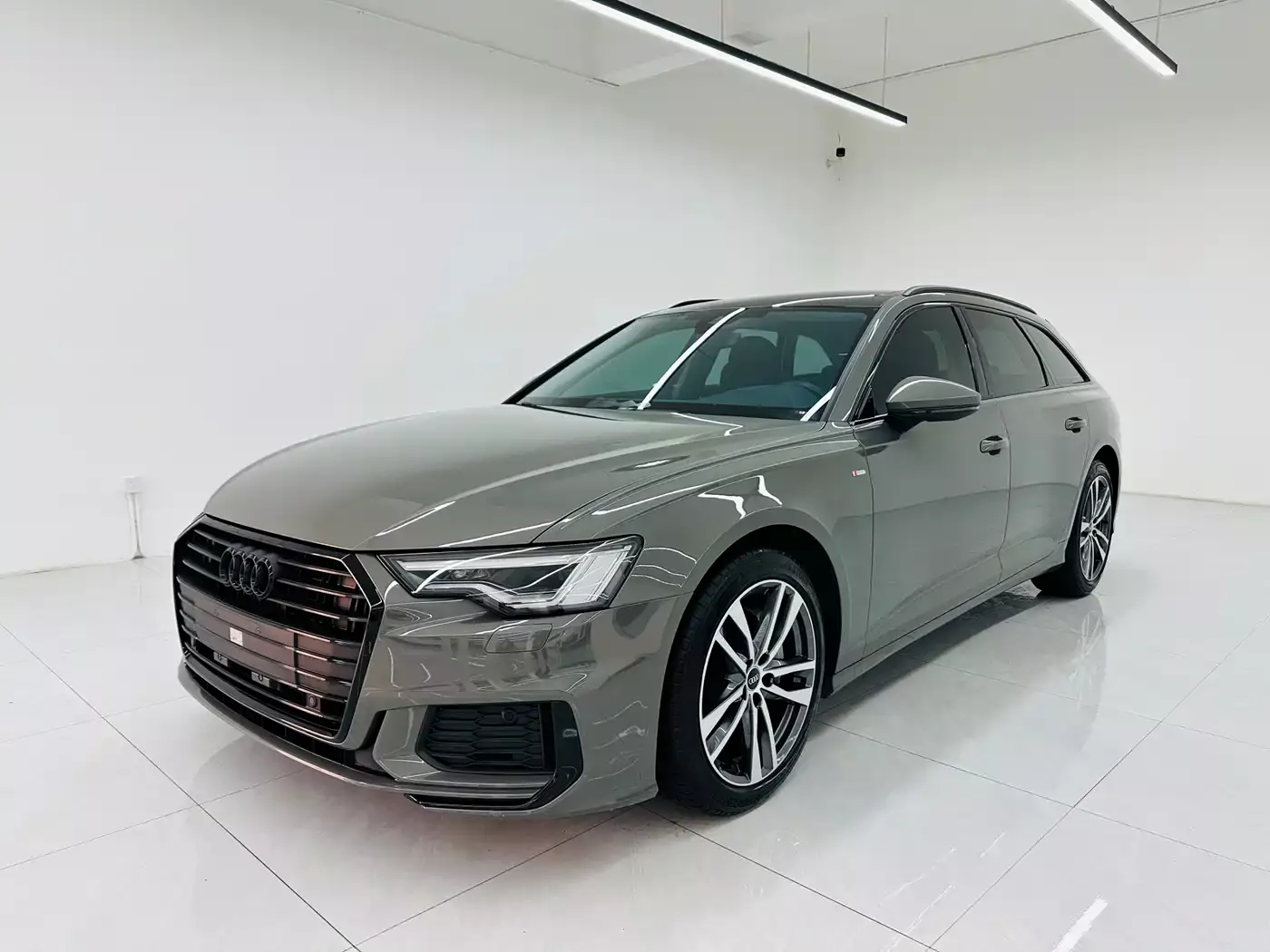 Audi A6 (Import) 2022 Avant Pioneer 40 TFSI Luxury Dynamic