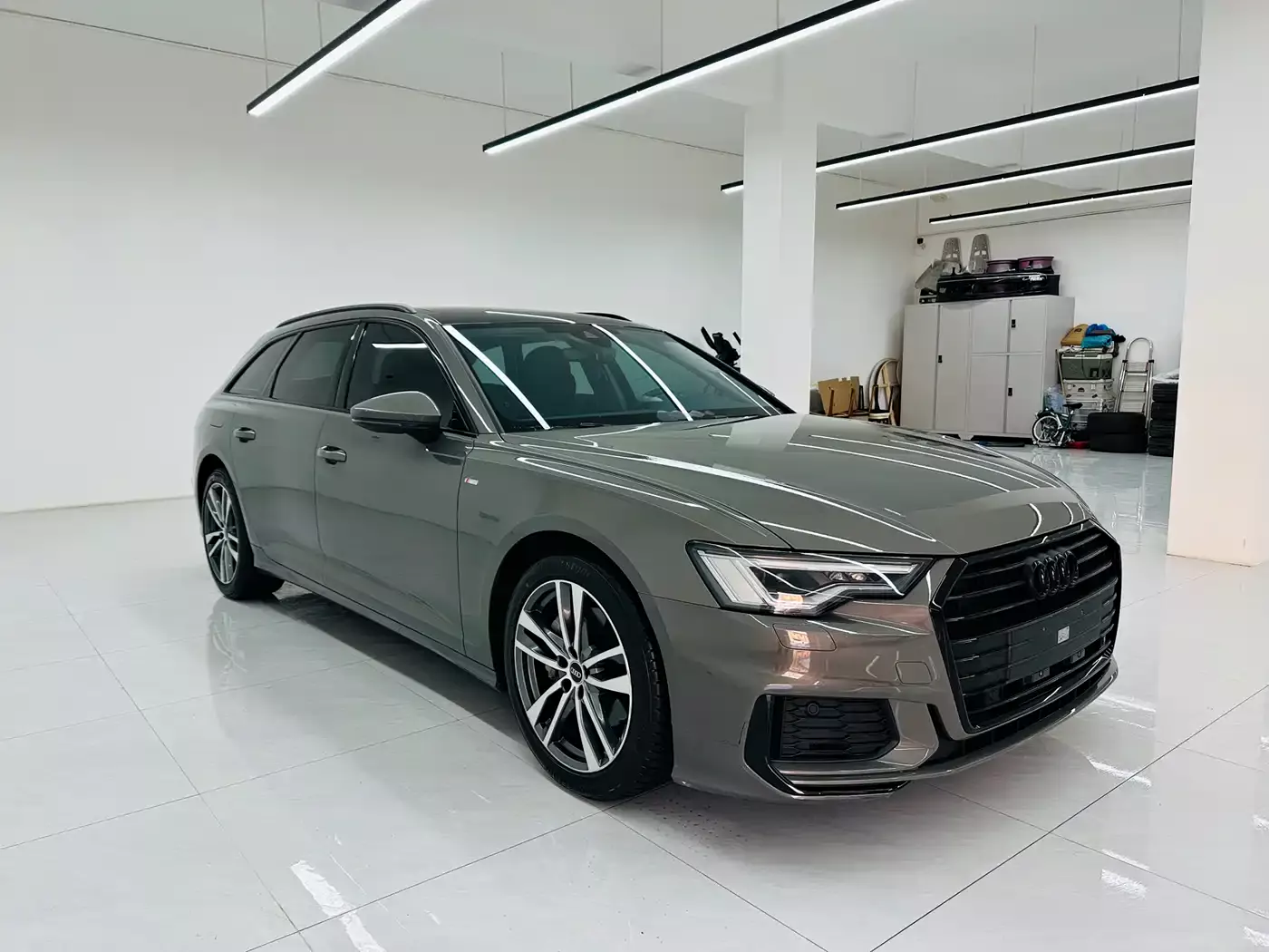 Audi A6 (Import) 2022 Avant Pioneer 40 TFSI Luxury Dynamic фото 3