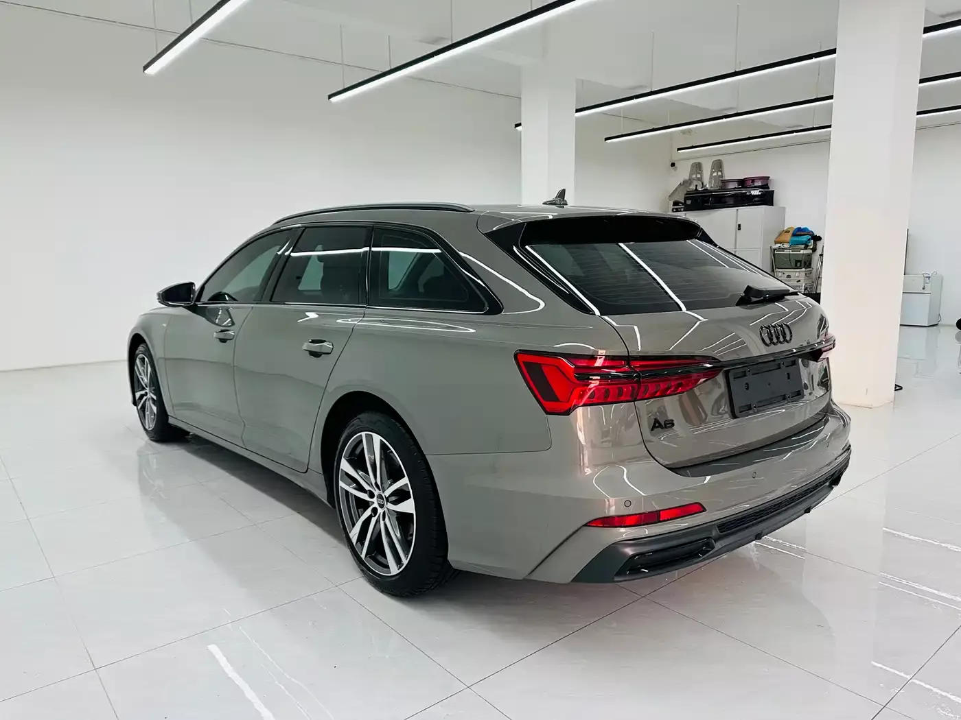 Audi A6 (Import) 2022 Avant Pioneer 40 TFSI Luxury Dynamic фото 7
