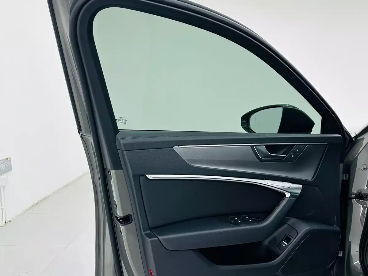 Audi A6 (Import) 2022 Avant Pioneer 40 TFSI Luxury Dynamic фото 17