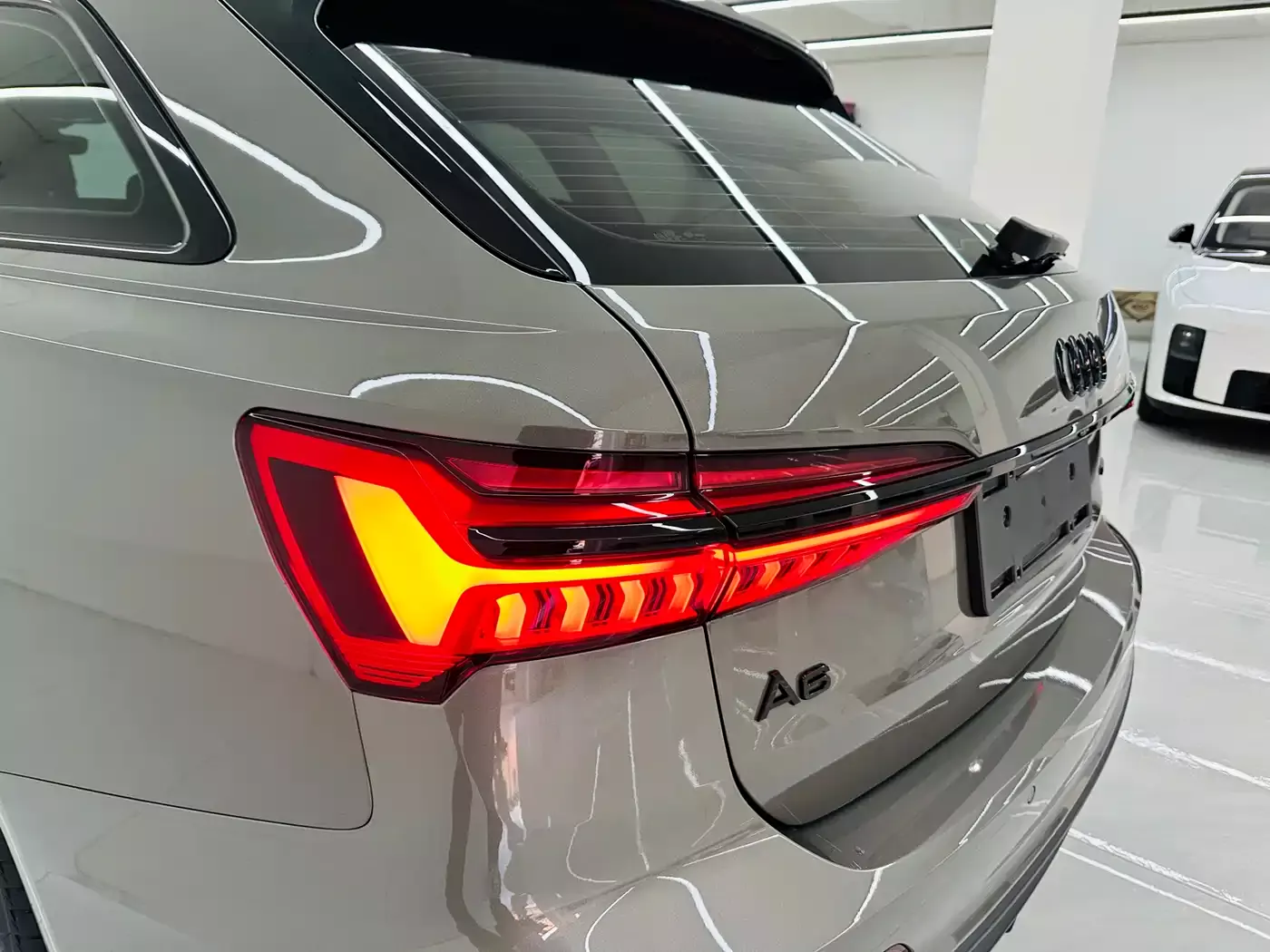 Audi A6 (Import) 2022 Avant Pioneer 40 TFSI Luxury Dynamic фото 21