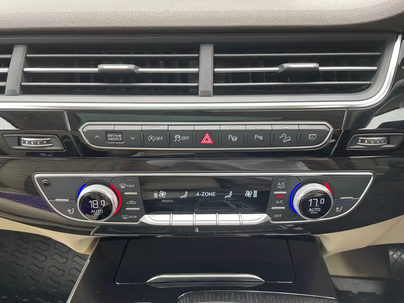 Audi Q7 2019 45 TFSI Comfort фото 11