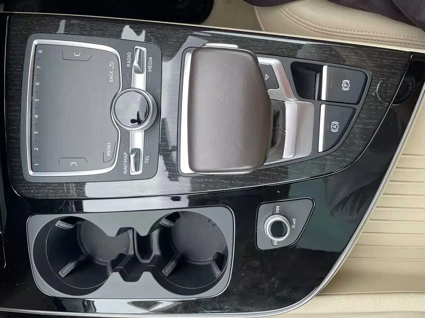 Audi Q7 2019 45 TFSI Comfort фото 12