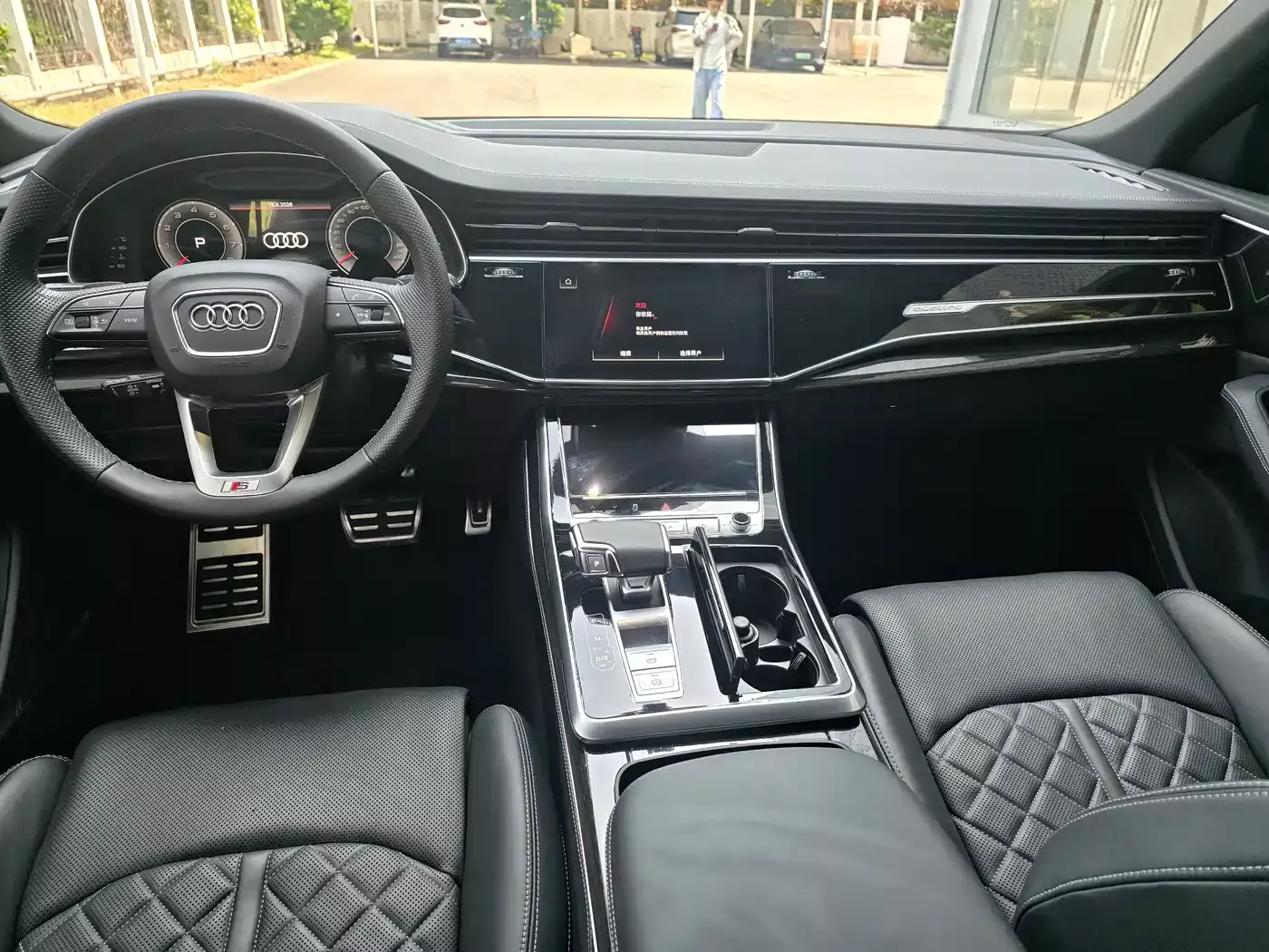 Audi Q8 2021 Model 55 TFSI Exclusive Dynamic фото 5