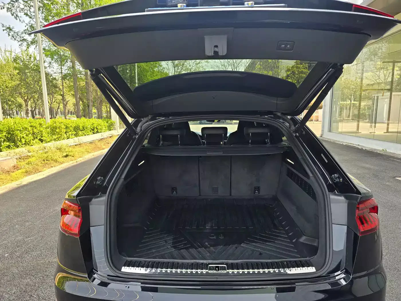 Audi Q8 2021 Model 55 TFSI Exclusive Dynamic фото 13