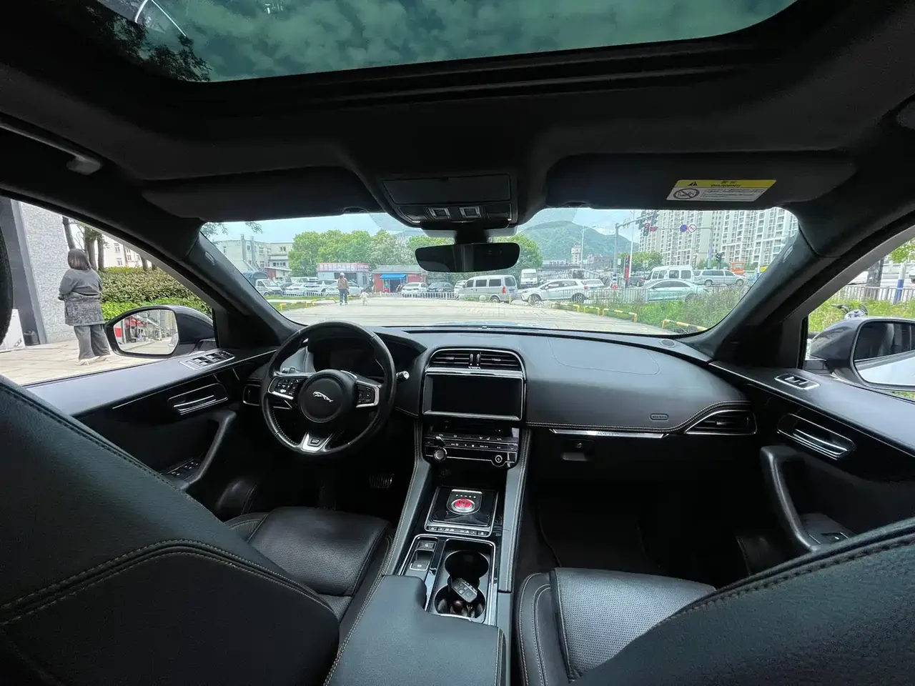 Jaguar F-PACE 2020 300-Sport фото 12