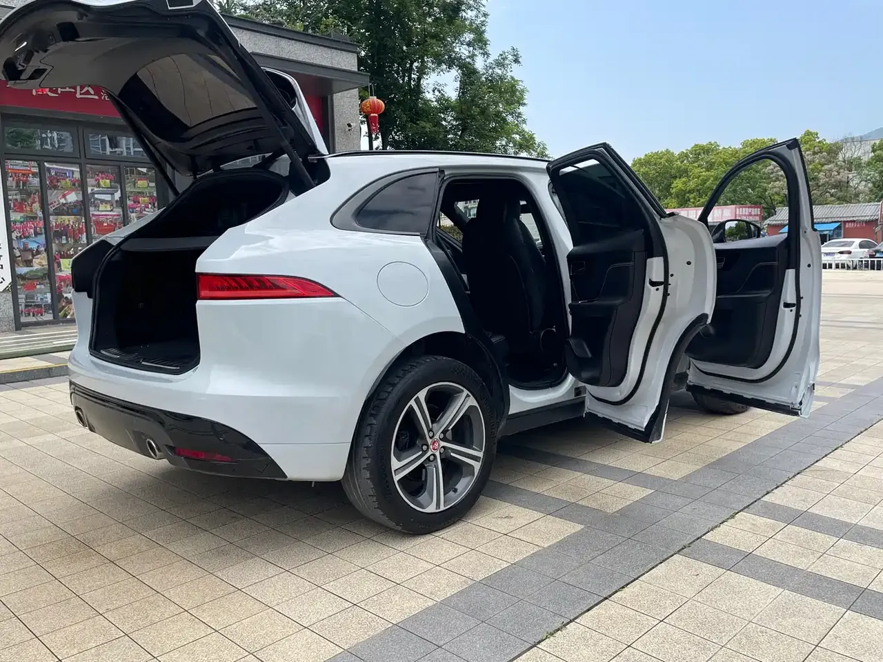 Jaguar F-PACE 2020 300-Sport фото 17