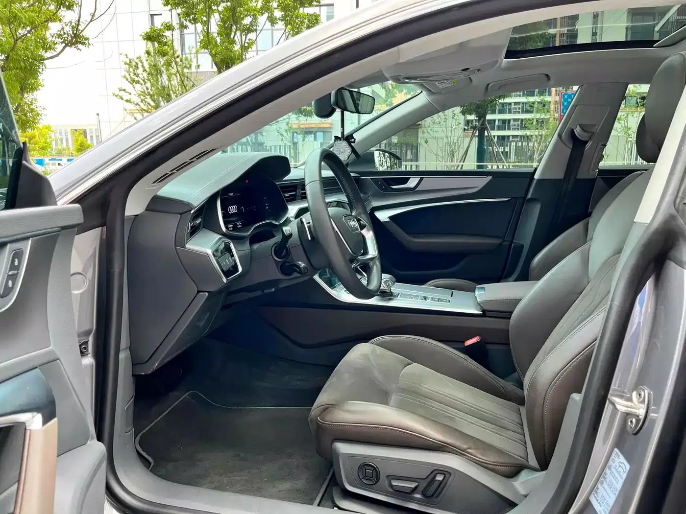 Audi A7L 2022 45 TFSI S-line Youth Dream Edition фото 7