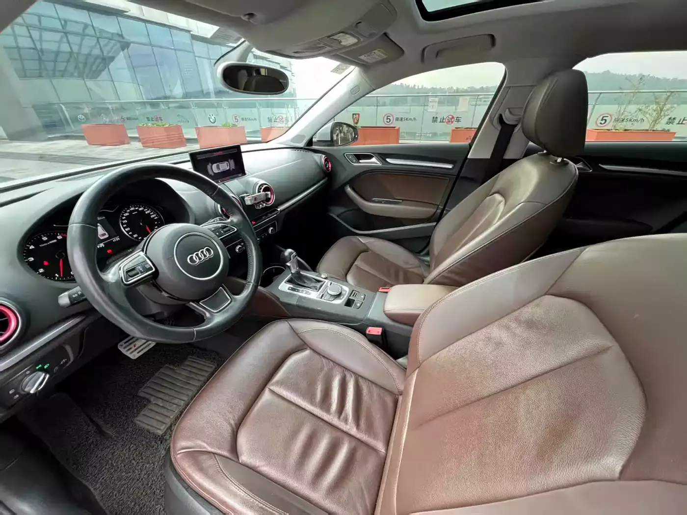 Audi A3 2015 Sportback 40 TFSI Automatic Comfort фото 9