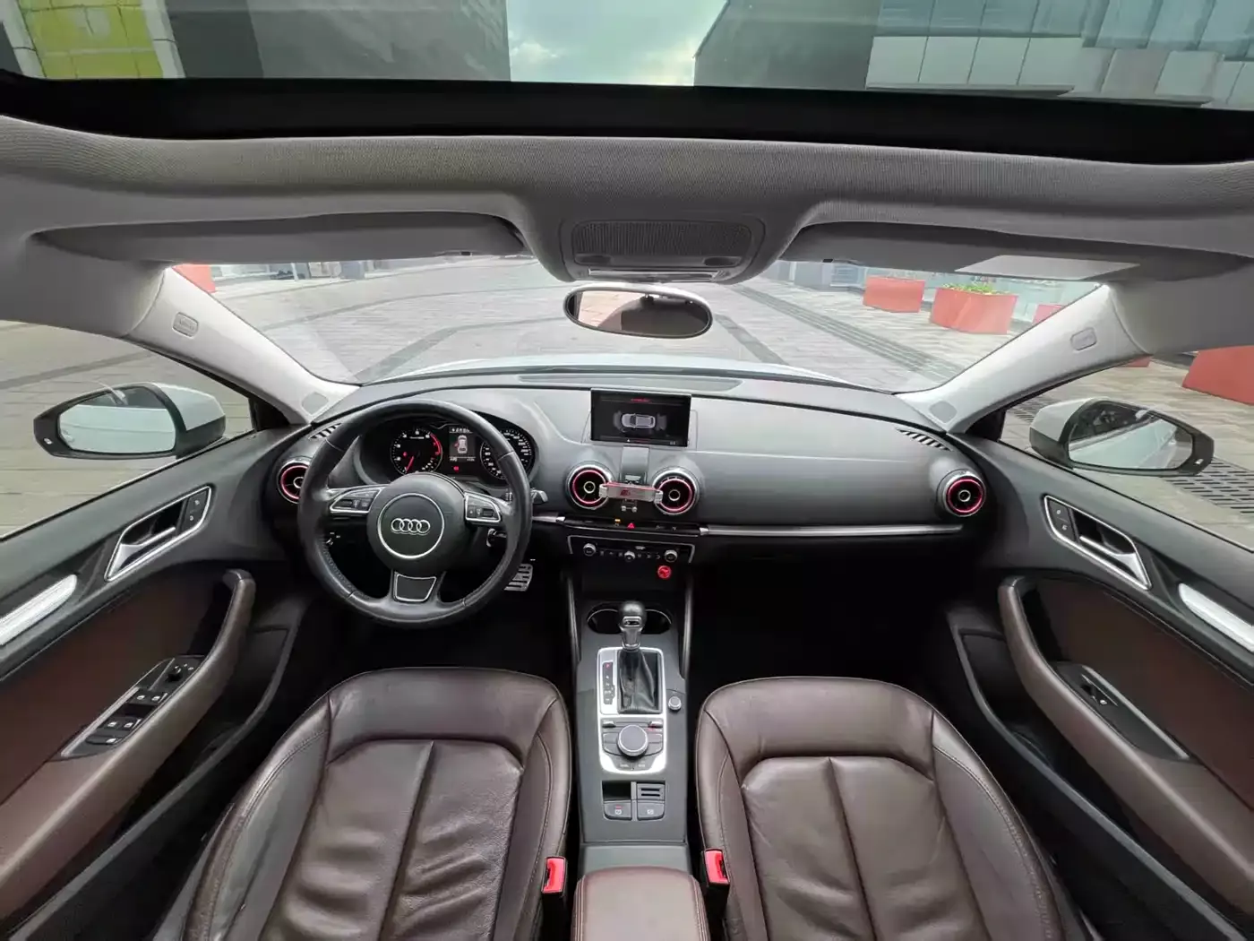 Audi A3 2015 Sportback 40 TFSI Automatic Comfort фото 14