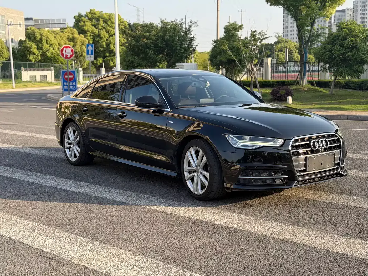 Audi A6L 2018 30th Anniversary 45 TFSI quattro Luxury