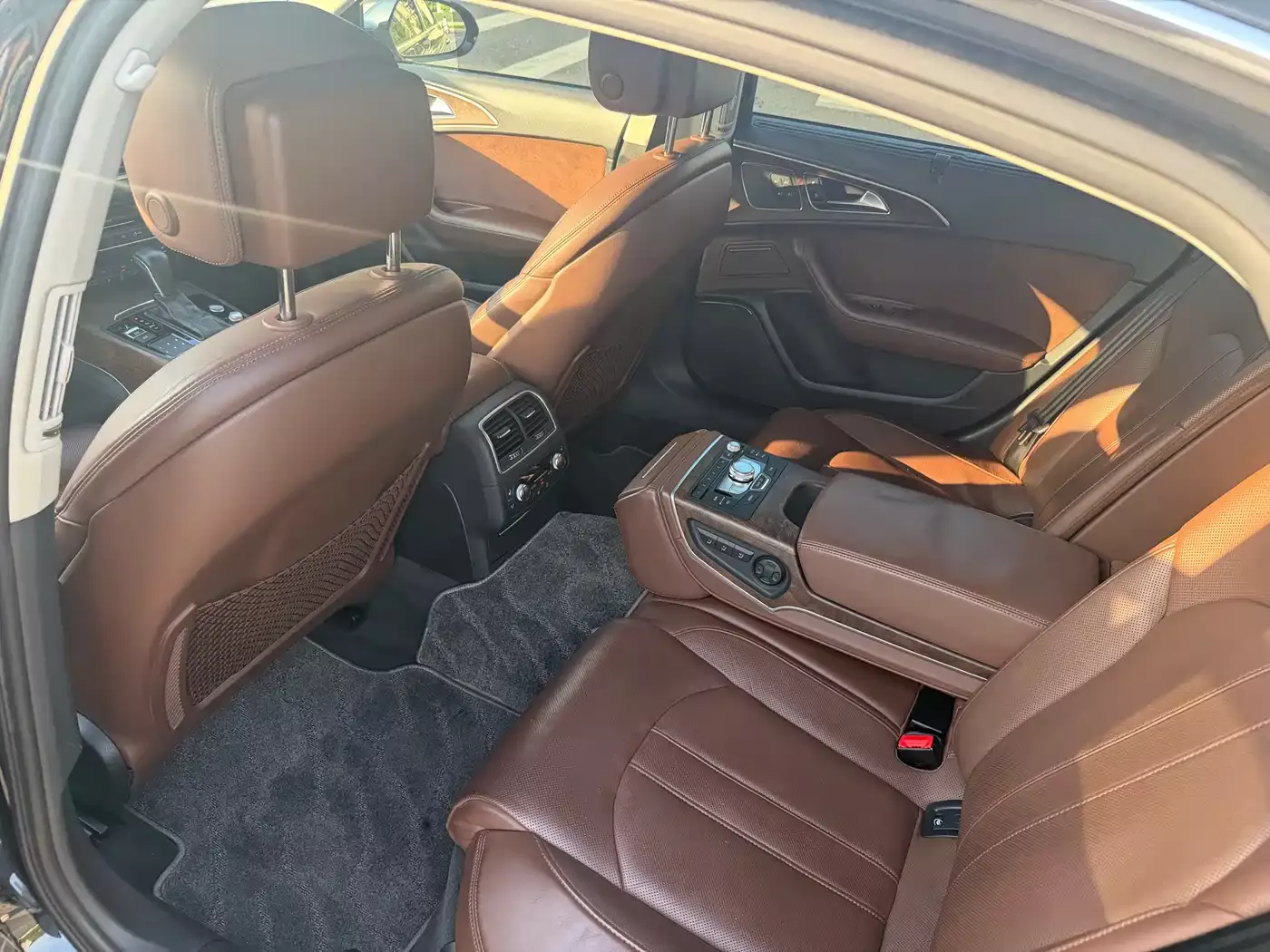 Audi A6L 2018 30th Anniversary 45 TFSI quattro Luxury фото 8