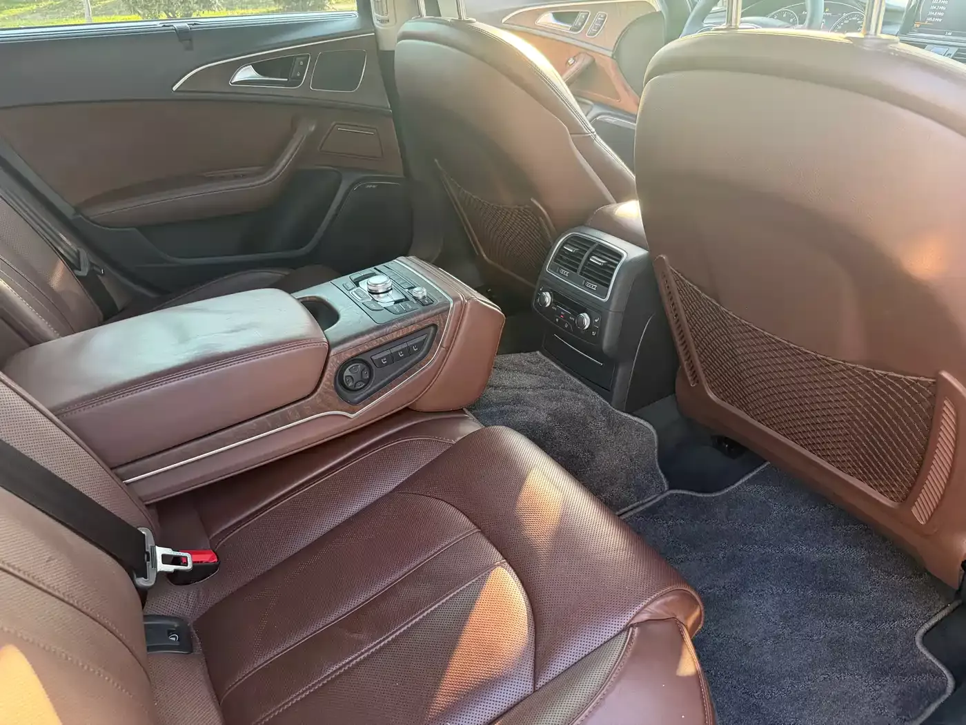 Audi A6L 2018 30th Anniversary 45 TFSI quattro Luxury фото 9