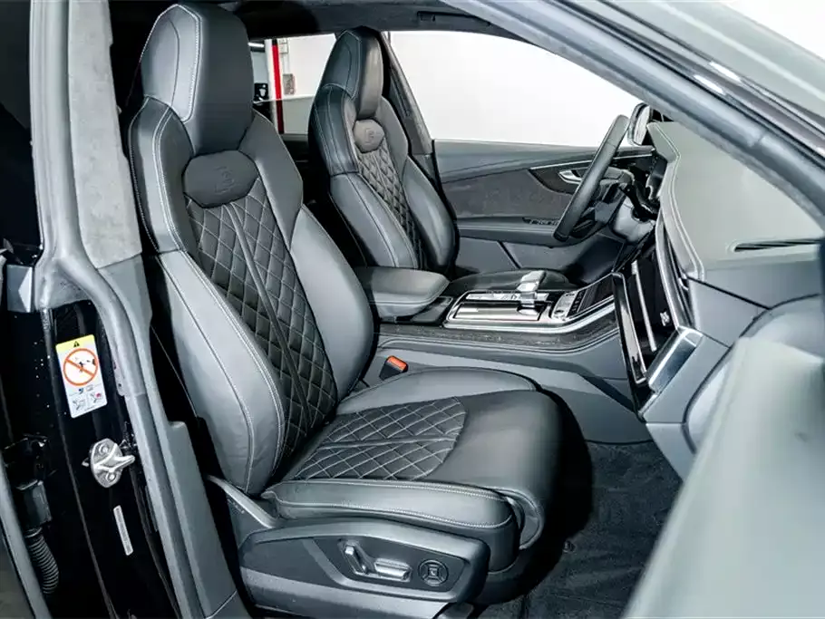 Audi Q8 2022 55 TFSI Exclusive Dynamic фото 21