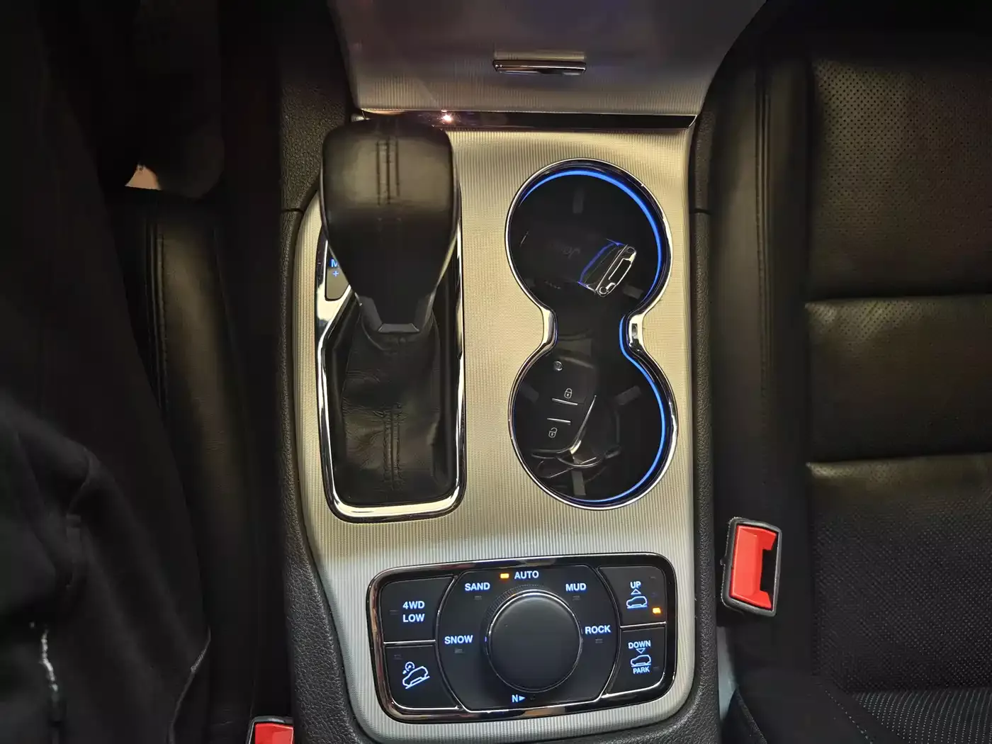 Jeep Grand Cherokee (Import) 2021 3.0L 80th Anniversary Edition фото 8
