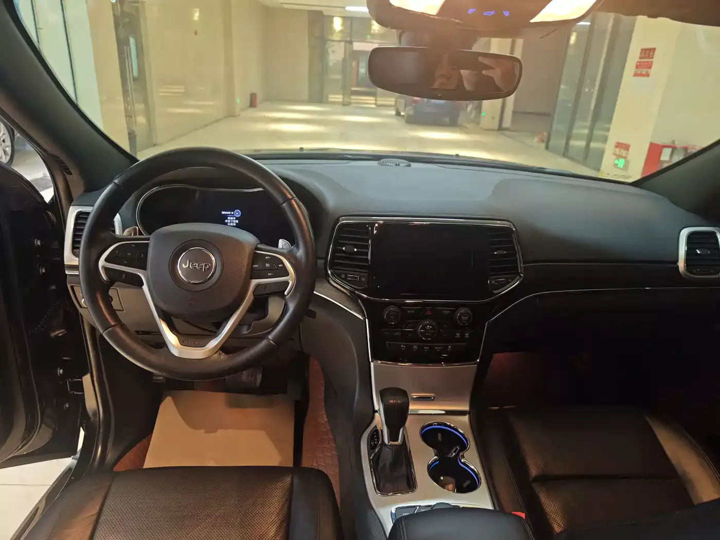 Jeep Grand Cherokee (Import) 2021 3.0L 80th Anniversary Edition фото 14