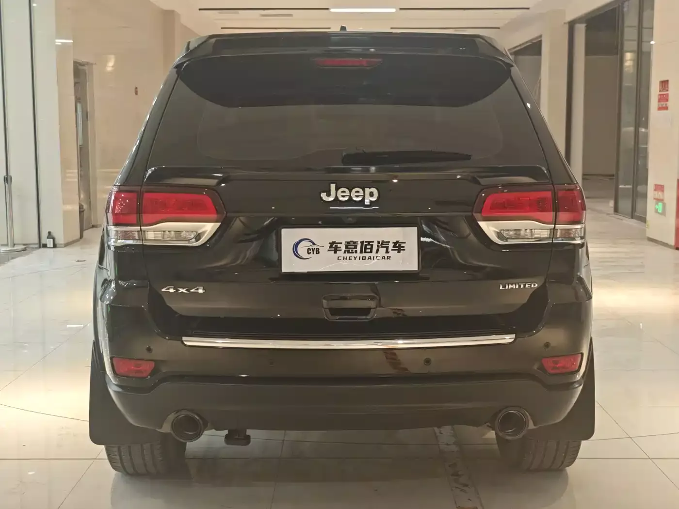 Jeep Grand Cherokee (Import) 2021 3.0L 80th Anniversary Edition фото 16