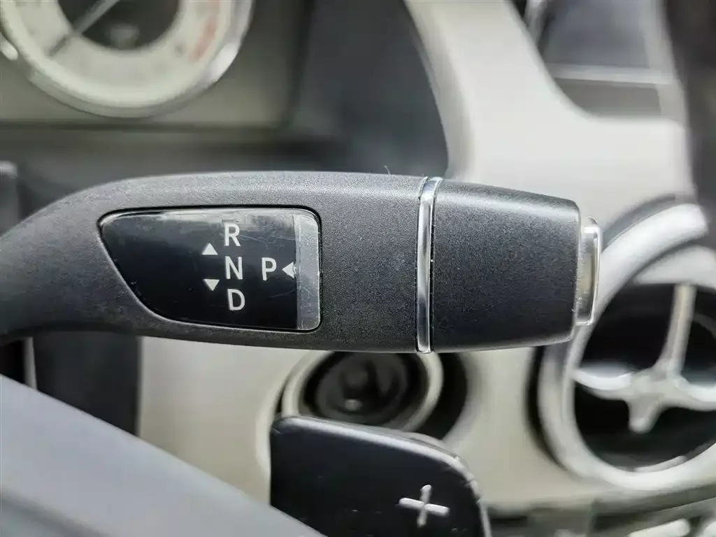Mercedes-Benz GLK-Class 2013 GLK 300 4MATIC Dynamic Sunroof фото 13