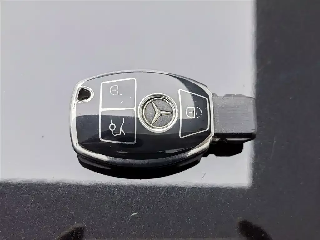 Mercedes-Benz GLK-Class 2013 GLK 300 4MATIC Dynamic Sunroof фото 19