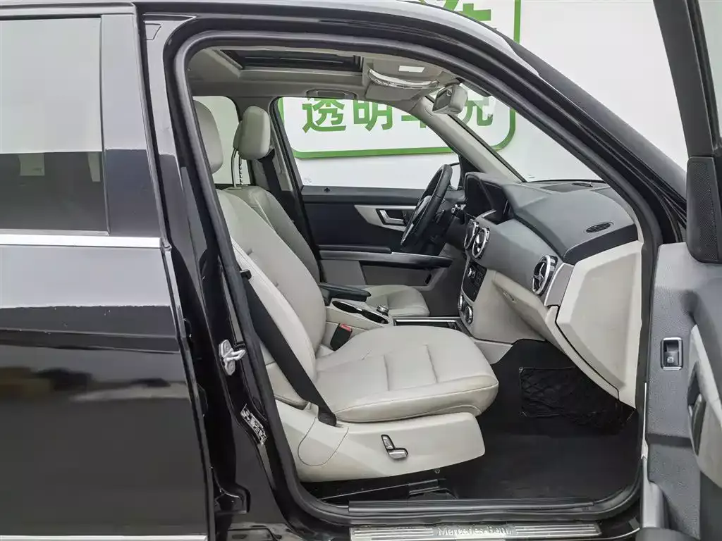 Mercedes-Benz GLK-Class 2013 GLK 300 4MATIC Dynamic Sunroof фото 23