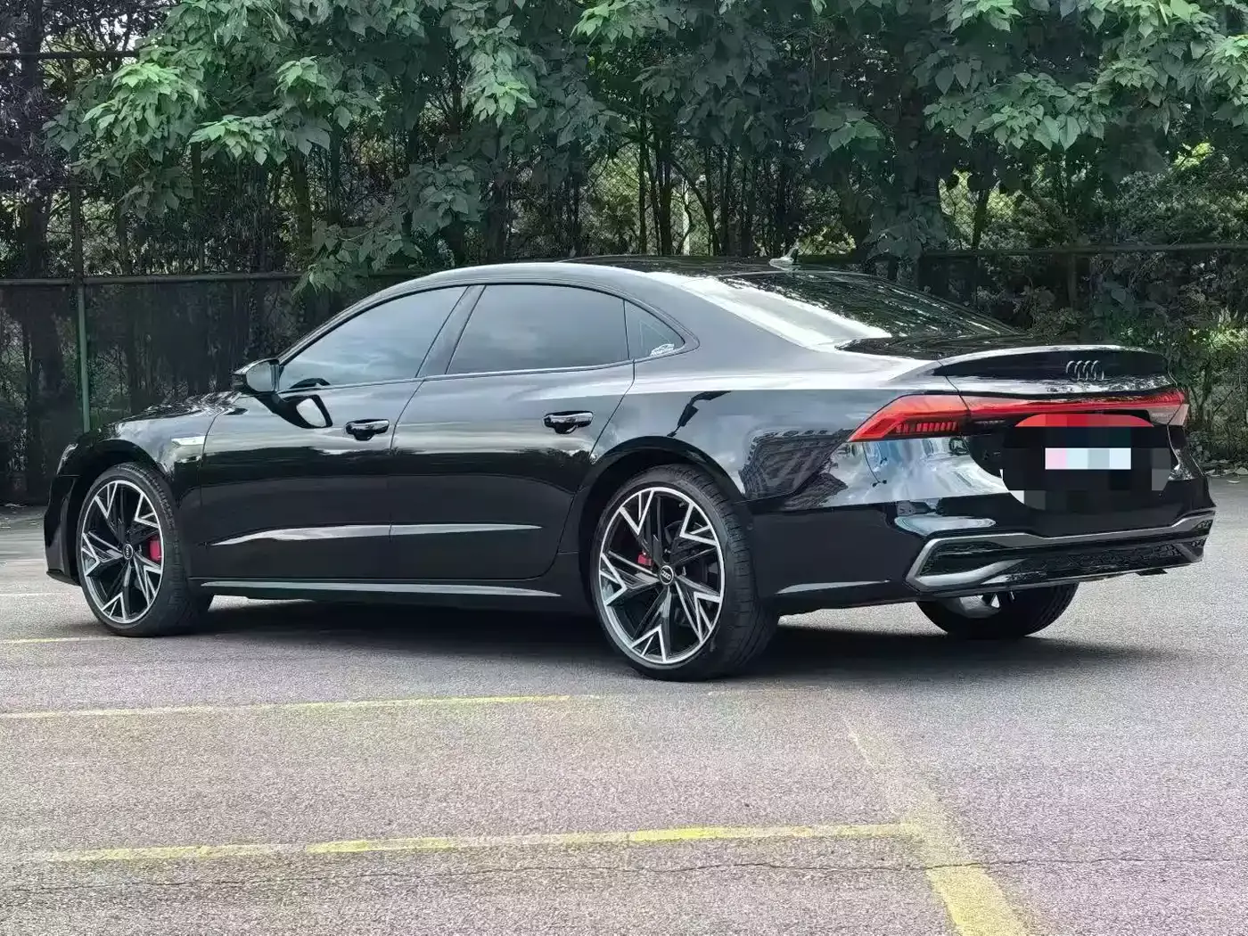 Audi A7L 2024 45 TFSI quattro Black Warrior Edition фото 12