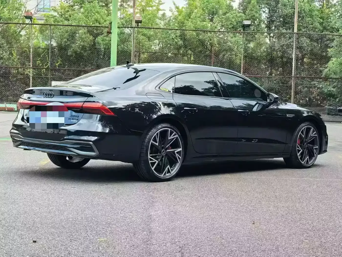 Audi A7L 2024 45 TFSI quattro Black Warrior Edition фото 13