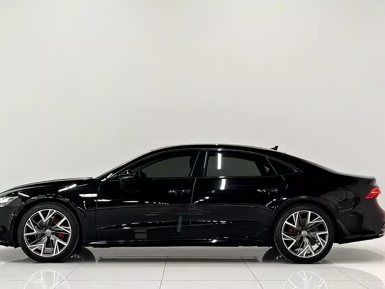 Audi A7L 2024 45TFSI S-line Dream Edition Crystal Package фото 3