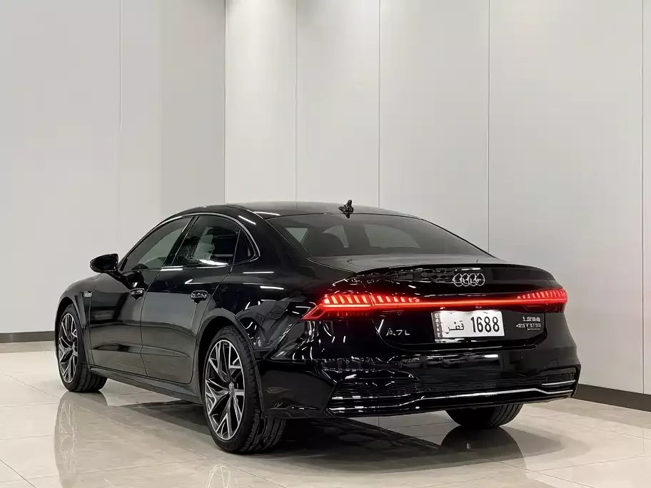 Audi A7L 2024 45TFSI S-line Dream Edition Crystal Package фото 4