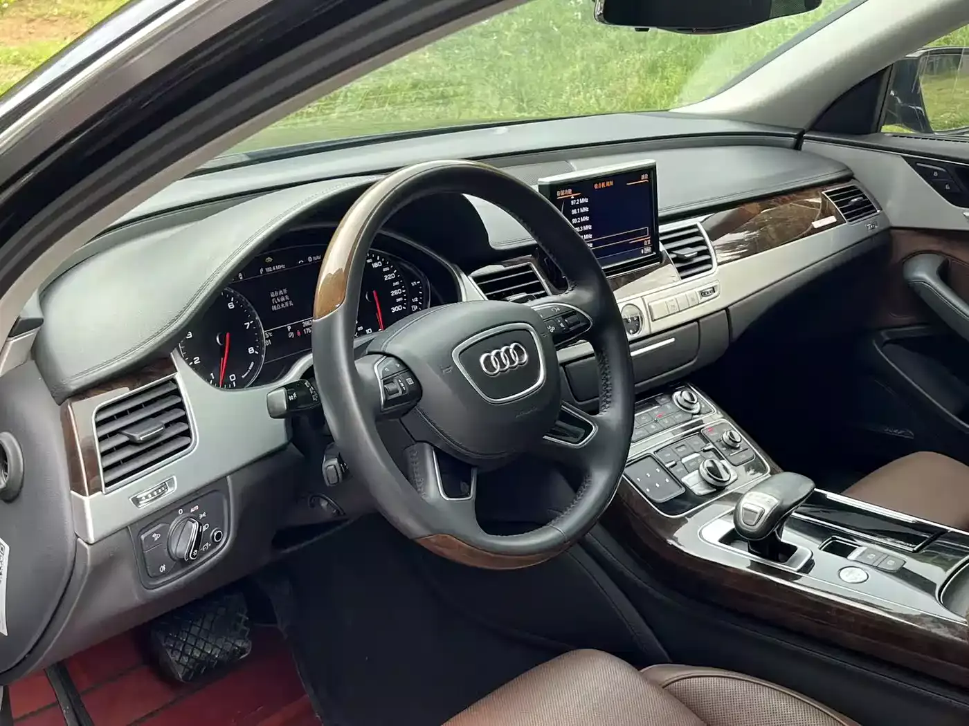Audi A8 2017 A8L 45 TFSI quattro Luxury фото 10