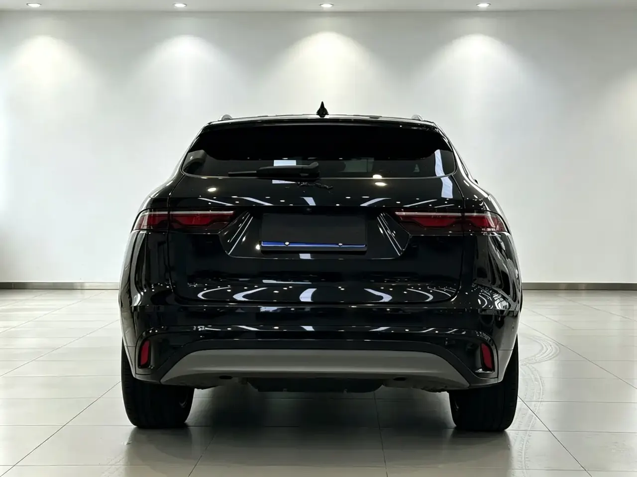 Jaguar F-PACE 2021 250PS R-Dynamic S фото 6
