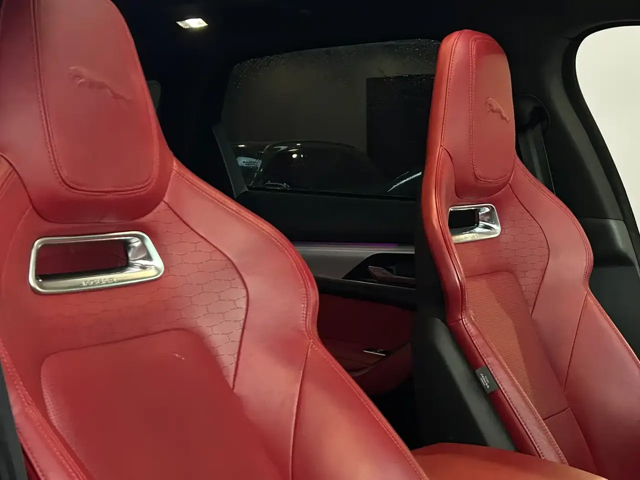 Jaguar F-PACE 2021 250PS R-Dynamic S фото 11