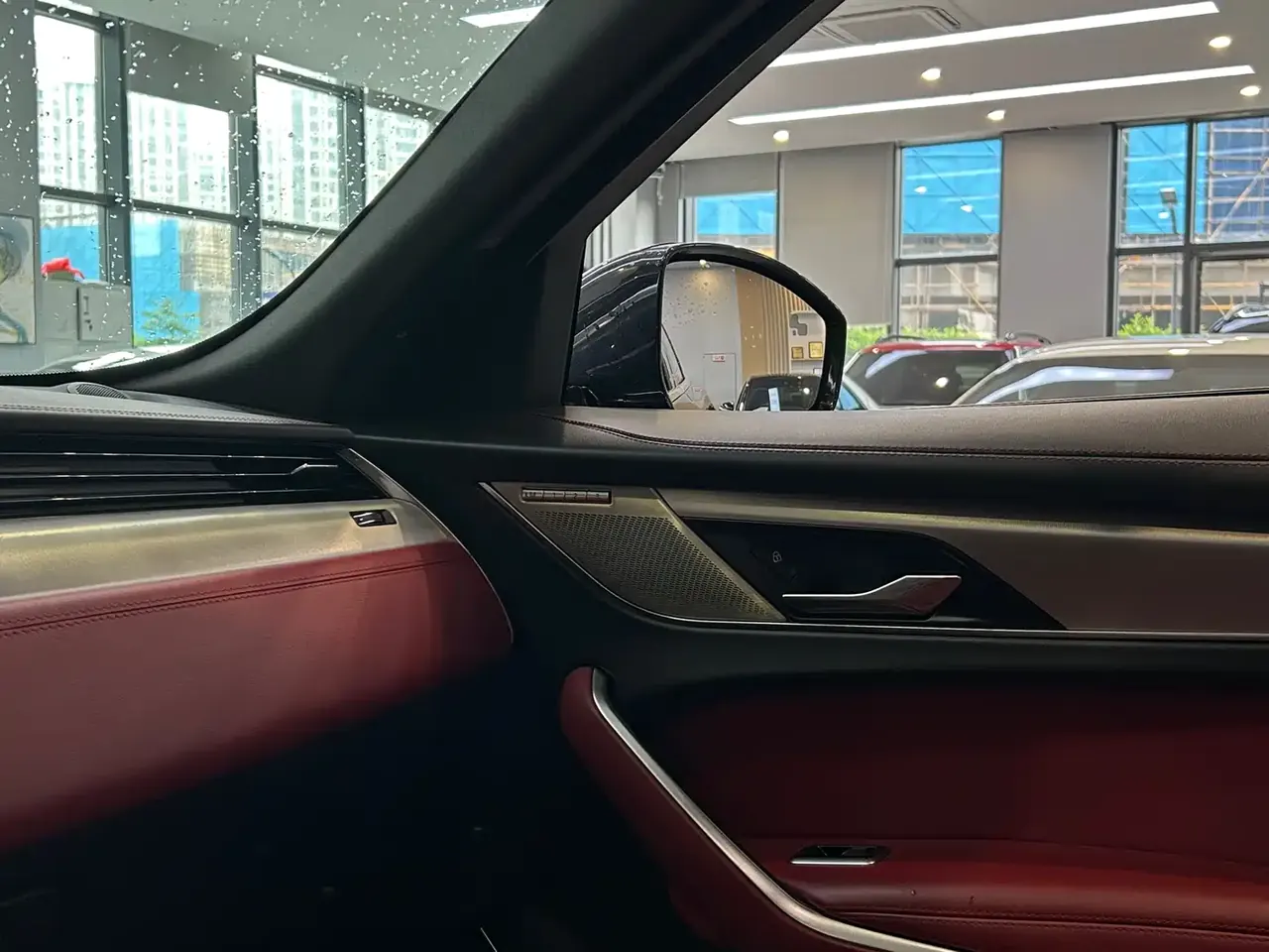 Jaguar F-PACE 2021 250PS R-Dynamic S фото 16