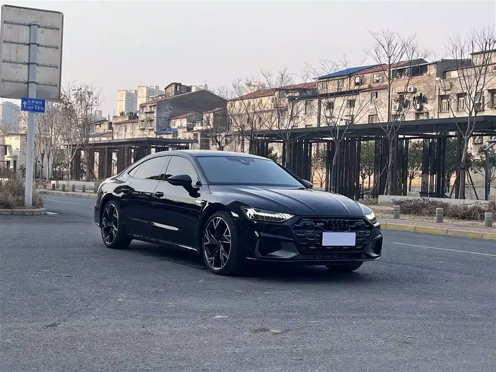 Audi A7L 2024 45 TFSI quattro Black Warrior Edition фото 3