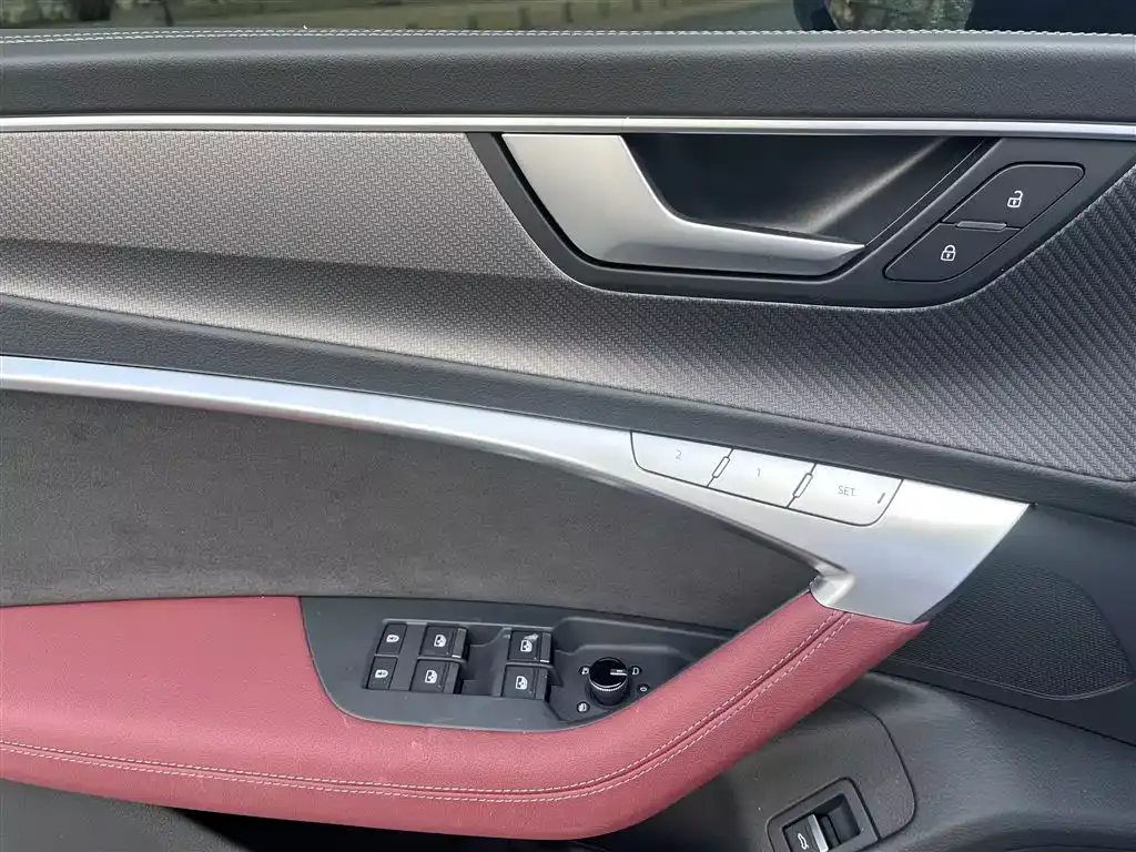 Audi A7L 2024 45 TFSI quattro Black Warrior Edition фото 6