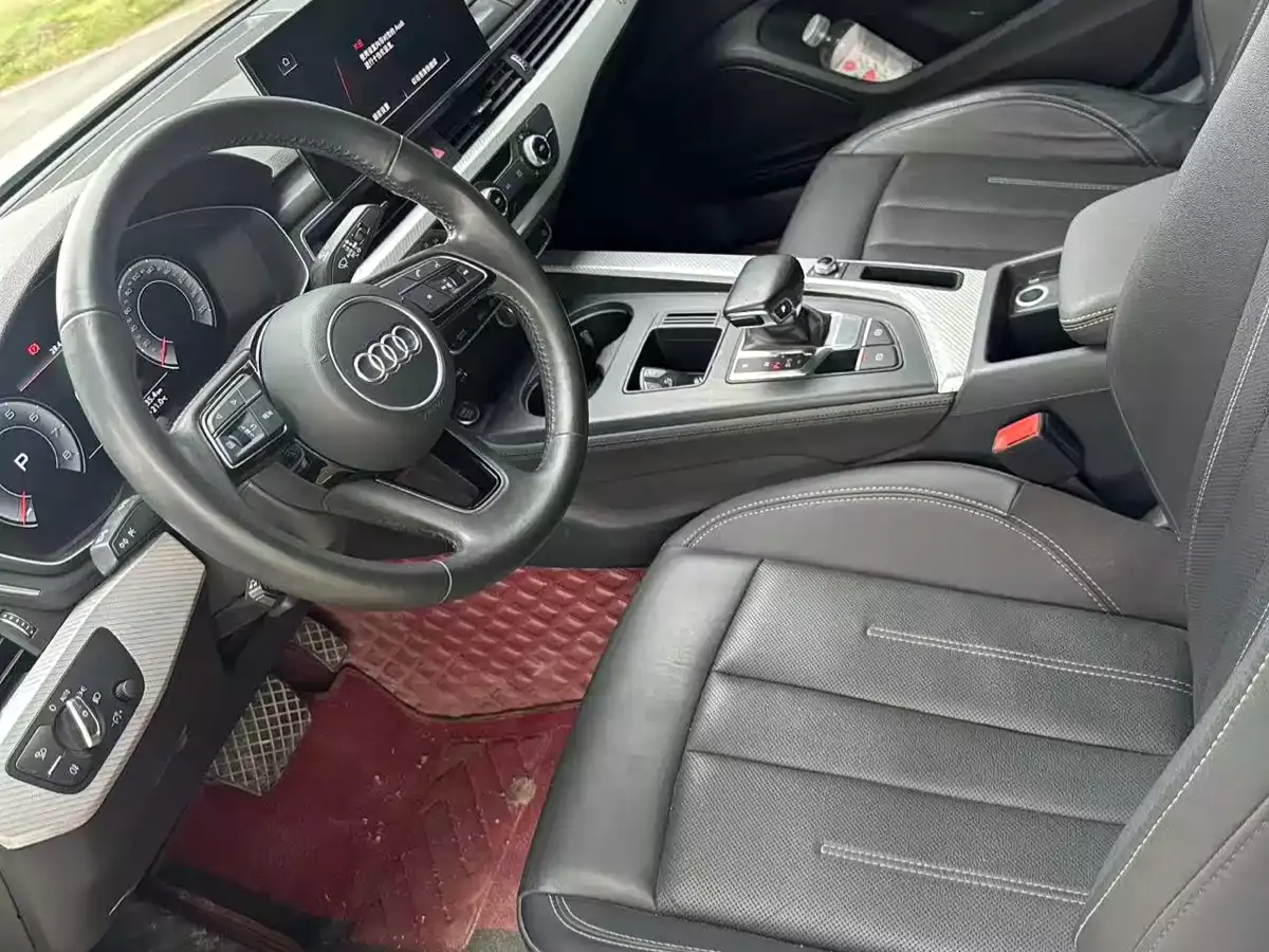 Audi A4L 2022 40 TFSI Fashion Dynamic фото 4