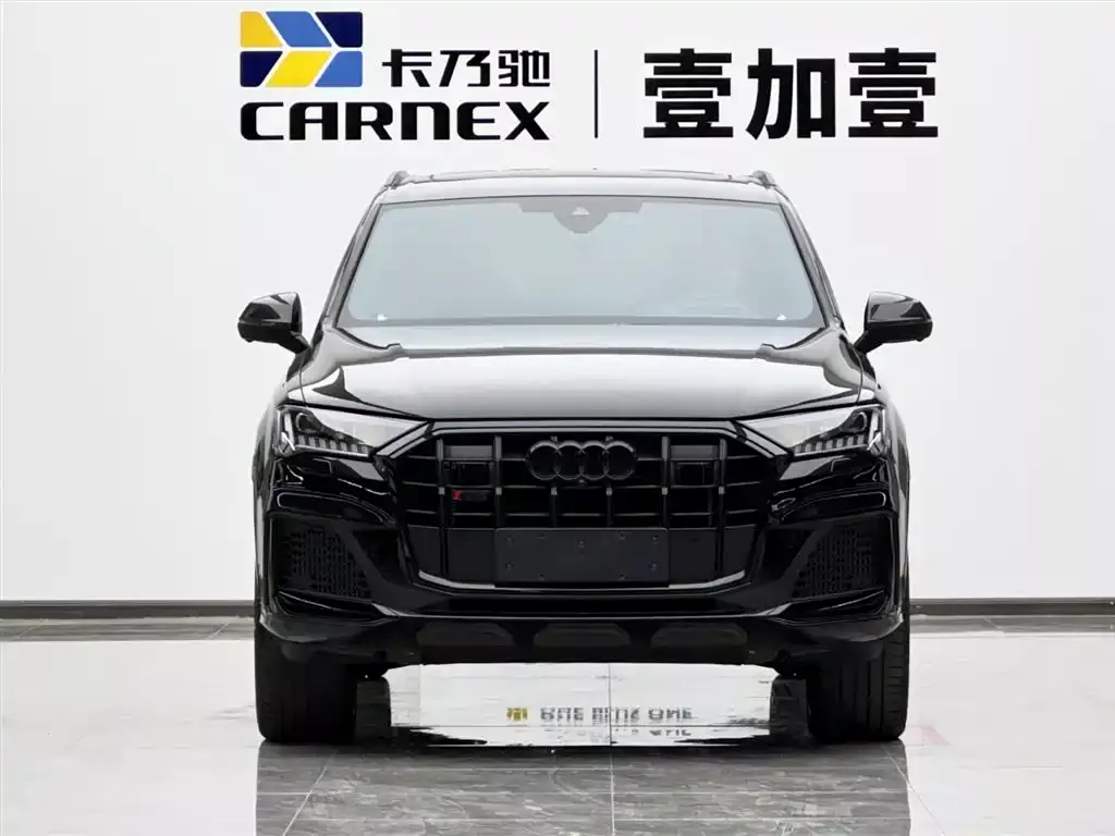 Audi SQ7 2024 4.0 TFSI Dark Knight Edition фото 2
