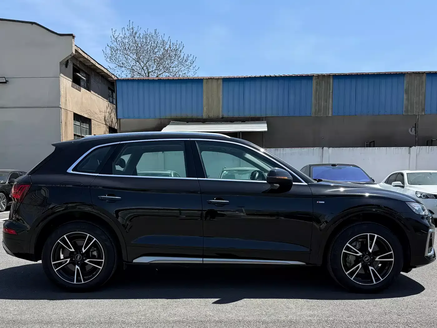 Audi Q5L 2022 40T Luxury Dynamic фото 5