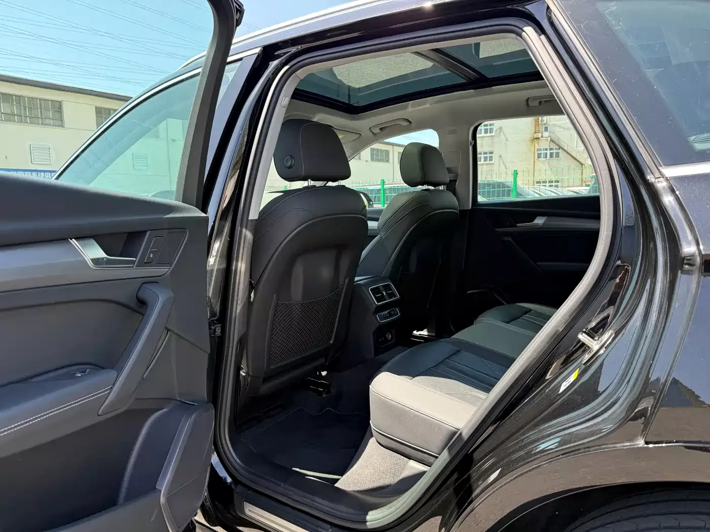 Audi Q5L 2022 40T Luxury Dynamic фото 6